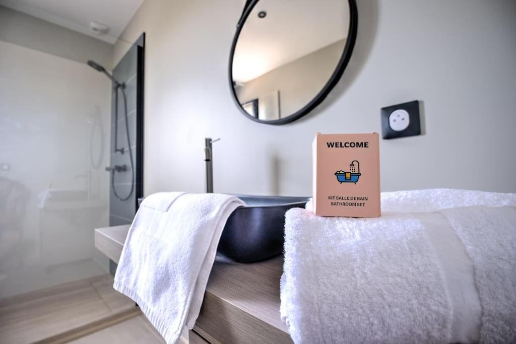 L'Elegante Confort, Clim & Vue Imprenable Bassillac Kültér fotó